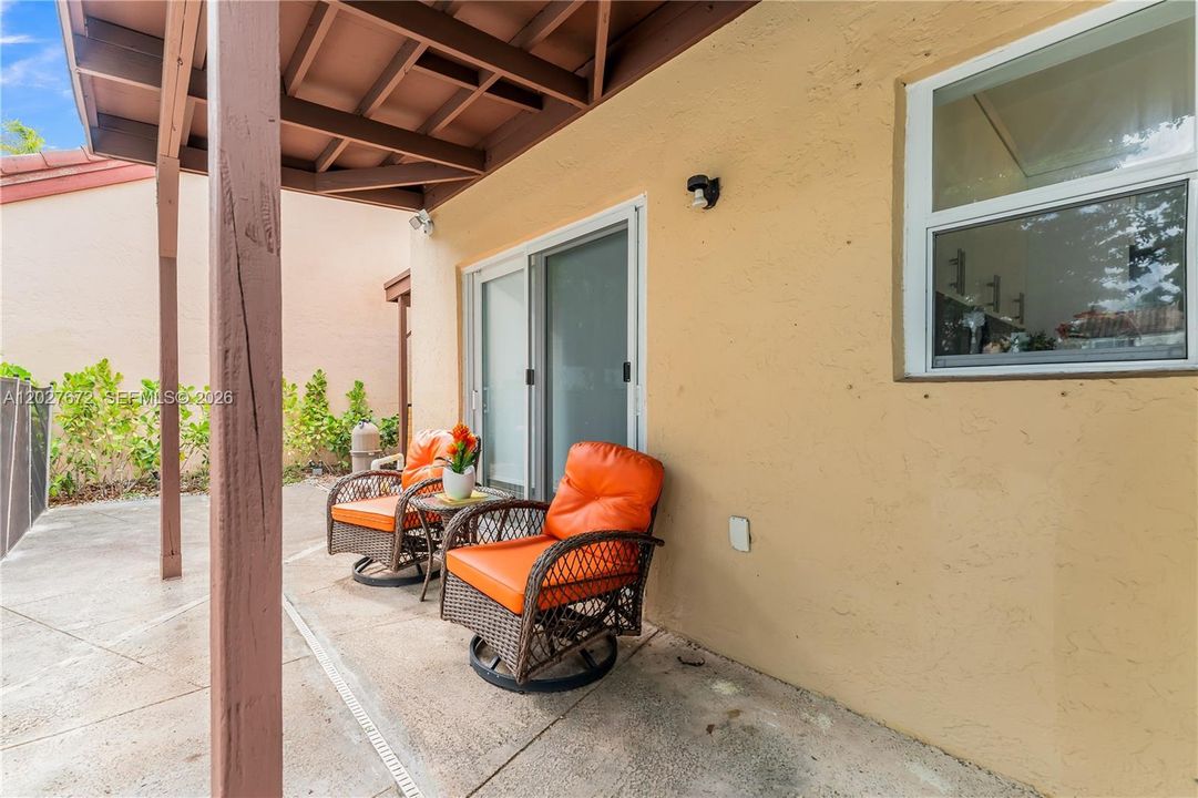 For Sale: $765,000 (4 beds, 3 baths, 1919 Square Feet)