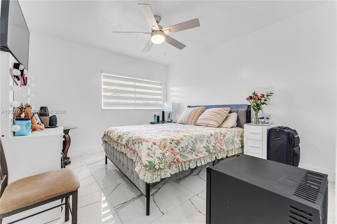 For Sale: $765,000 (4 beds, 3 baths, 1919 Square Feet)