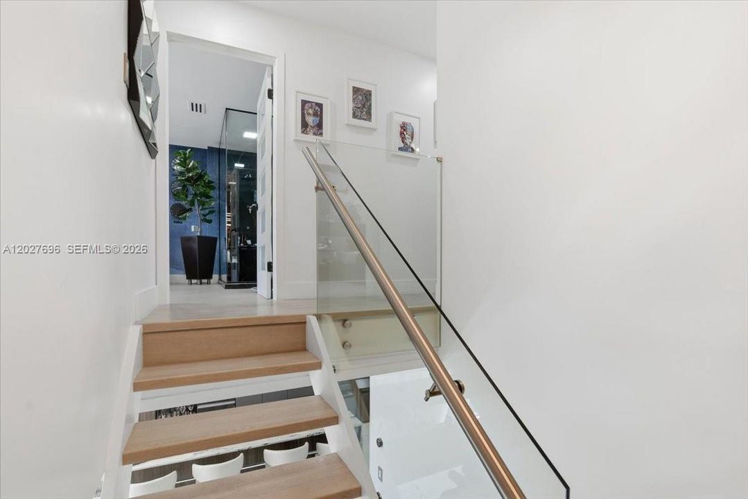 For Sale: $719,000 (3 beds, 2 baths, 1712 Square Feet)