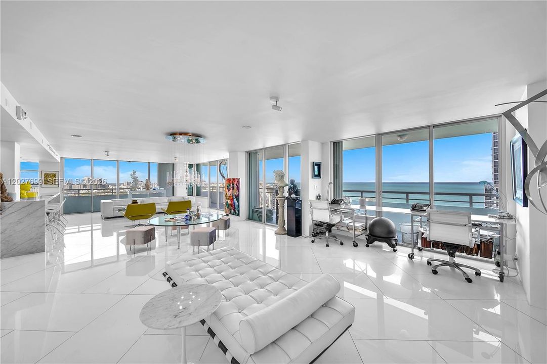 For Sale: $2,750,000 (2 beds, 2 baths, 1559 Square Feet)