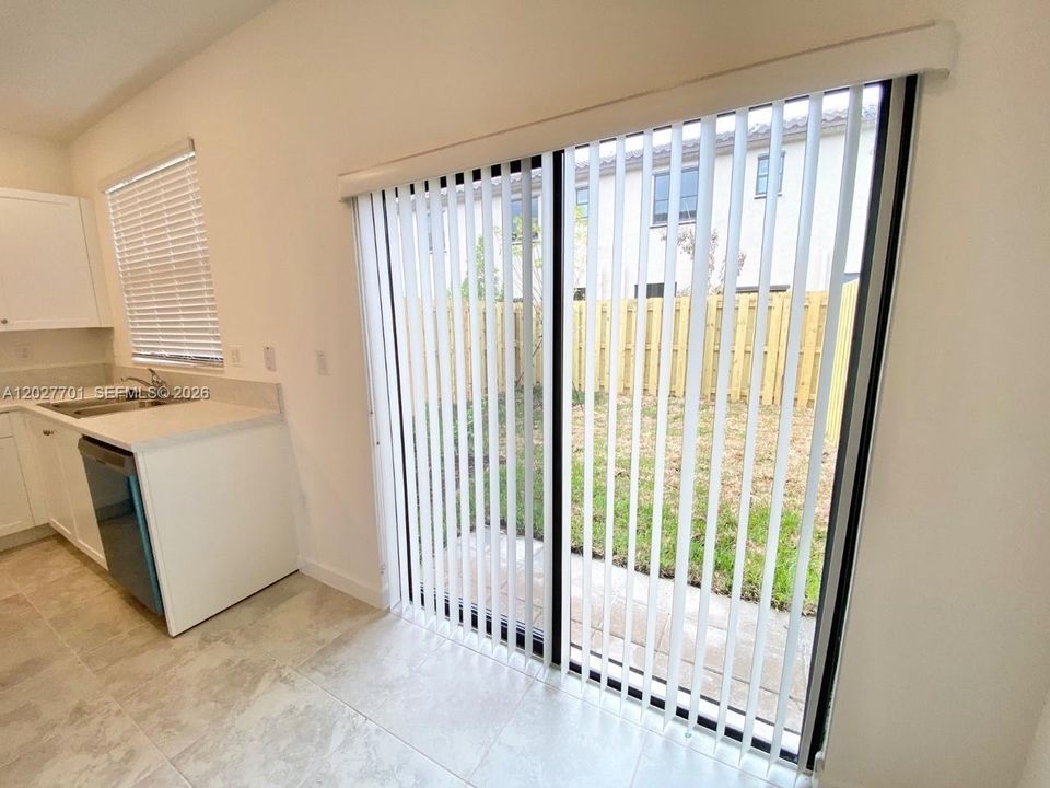 For Rent: $2,450 (3 beds, 3 baths, 1326 Square Feet)