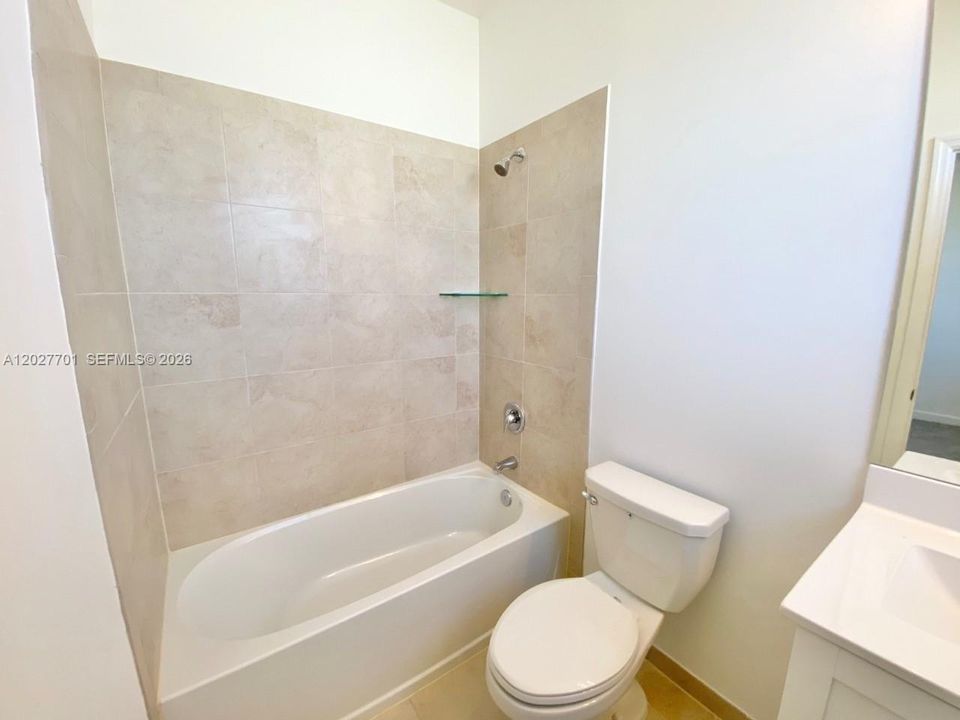 For Rent: $2,450 (3 beds, 3 baths, 1326 Square Feet)