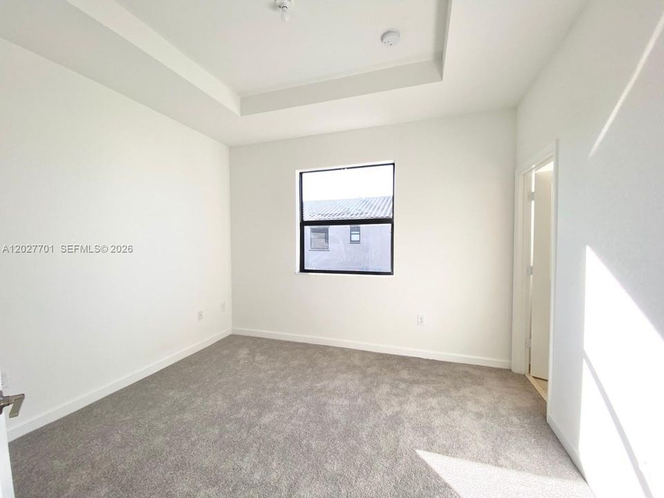 For Rent: $2,450 (3 beds, 3 baths, 1326 Square Feet)