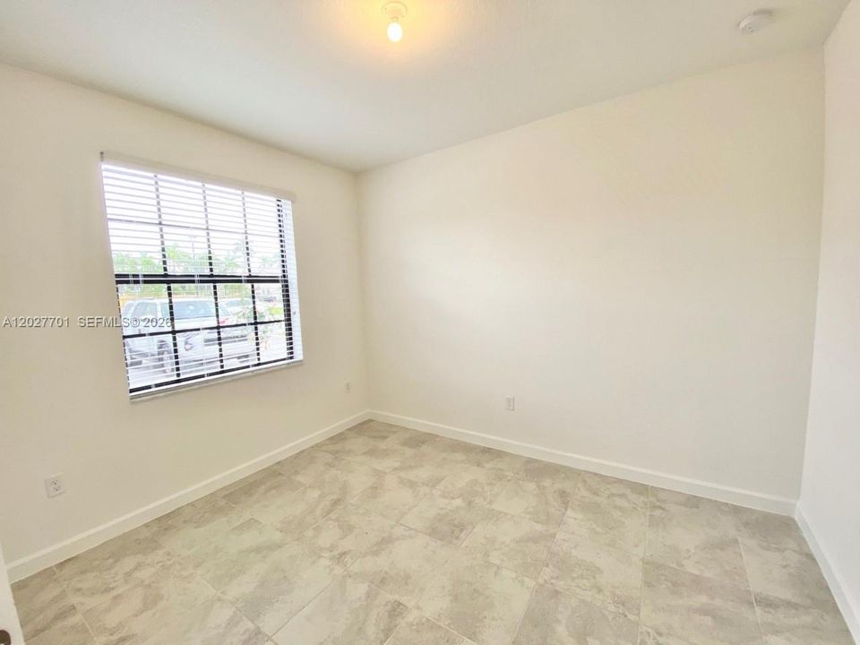 For Rent: $2,450 (3 beds, 3 baths, 1326 Square Feet)