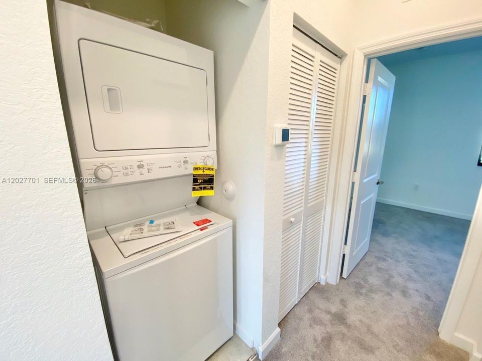 For Rent: $2,450 (3 beds, 3 baths, 1326 Square Feet)