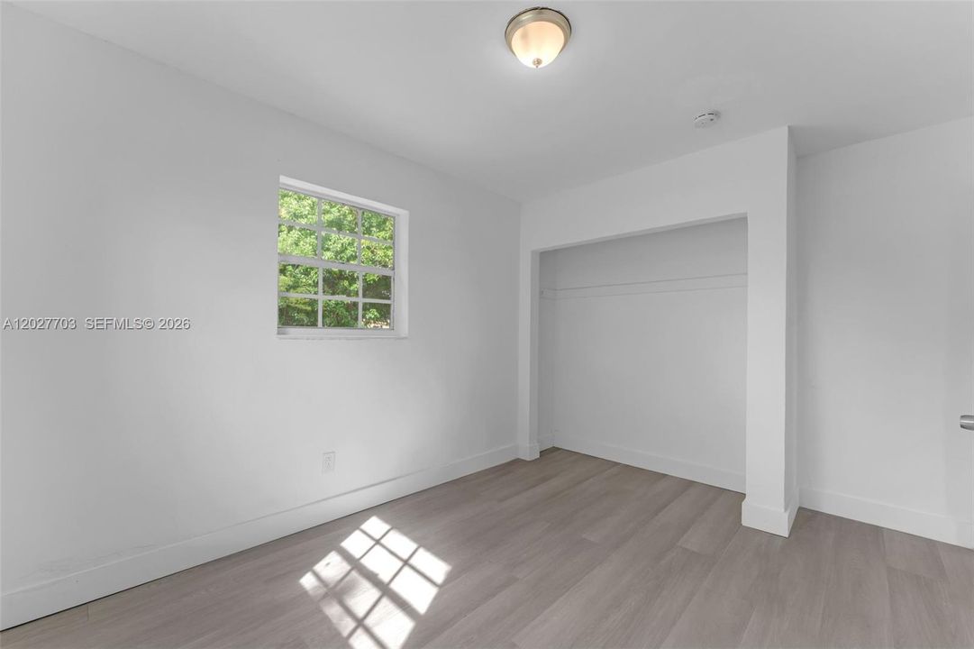 For Sale: $500,000 (4 beds, 1 baths, 1368 Square Feet)