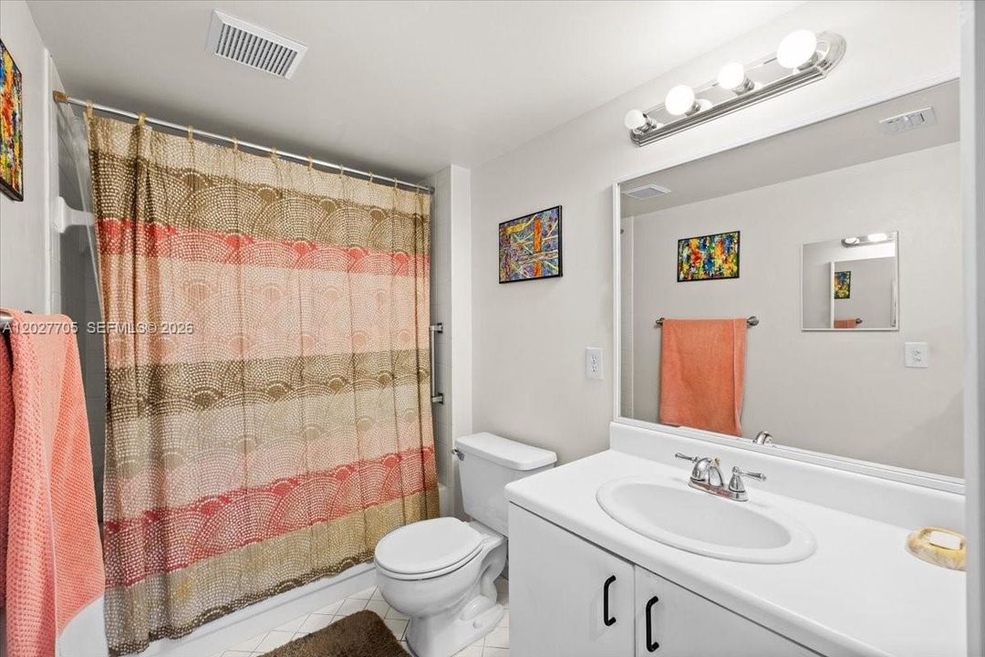 For Sale: $229,000 (2 beds, 2 baths, 1052 Square Feet)