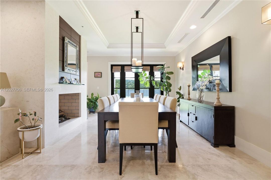 For Sale: $4,250,000 (5 beds, 4 baths, 5236 Square Feet)