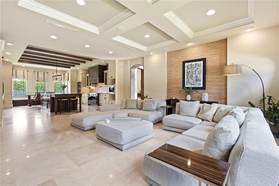 For Sale: $4,250,000 (5 beds, 4 baths, 5236 Square Feet)