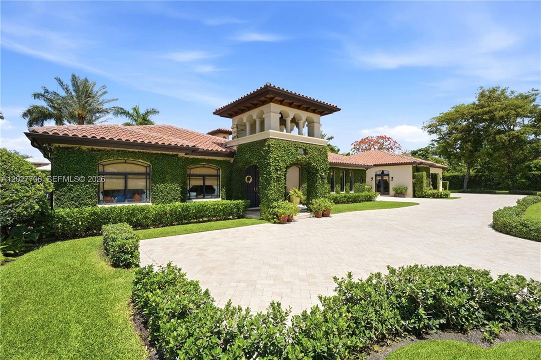 For Sale: $4,250,000 (5 beds, 4 baths, 5236 Square Feet)