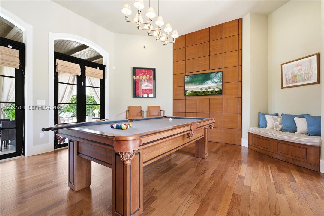 For Sale: $4,250,000 (5 beds, 4 baths, 5236 Square Feet)