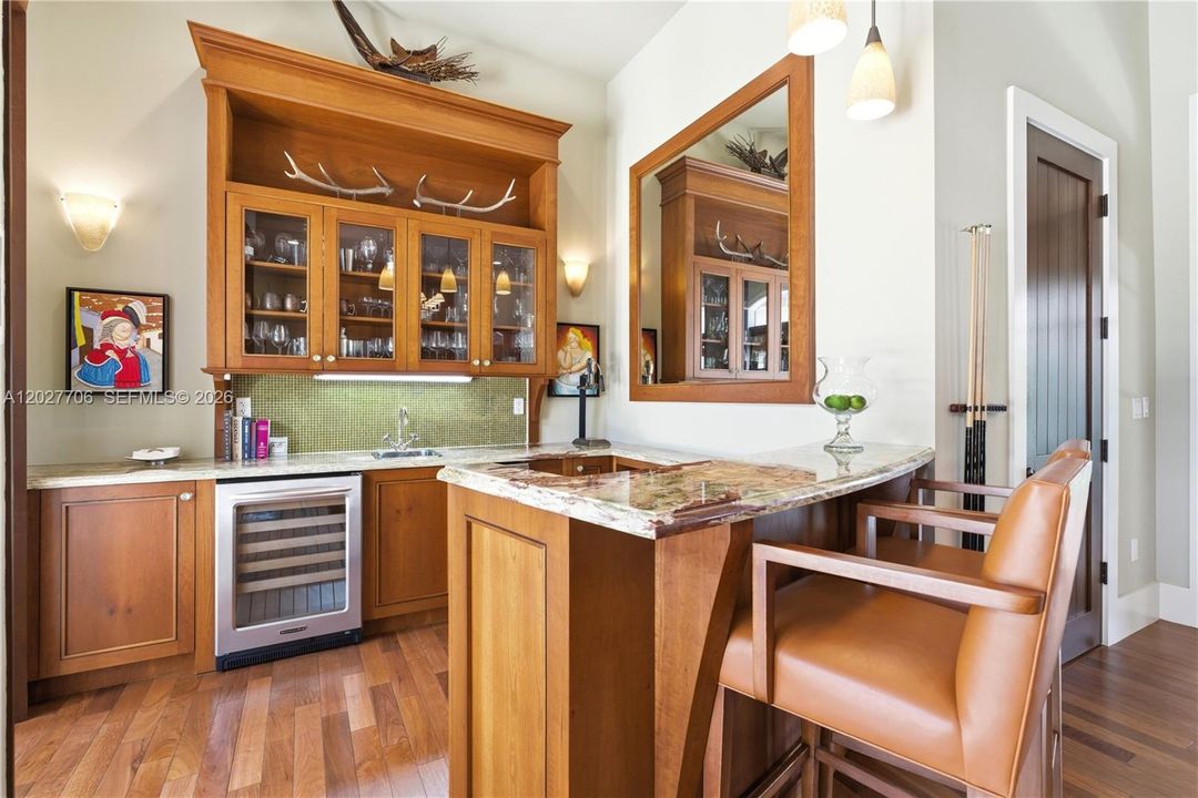 For Sale: $4,250,000 (5 beds, 4 baths, 5236 Square Feet)