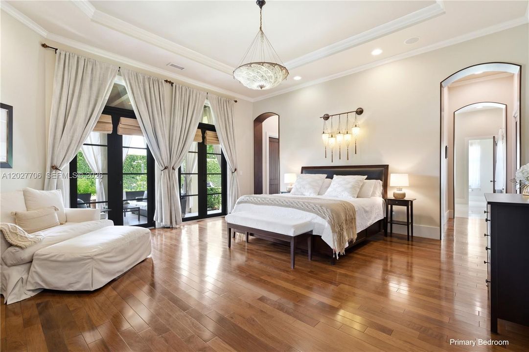 For Sale: $4,250,000 (5 beds, 4 baths, 5236 Square Feet)