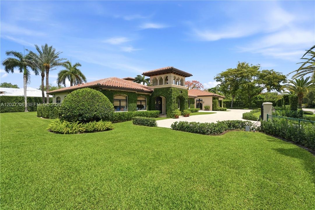 For Sale: $4,250,000 (5 beds, 4 baths, 5236 Square Feet)
