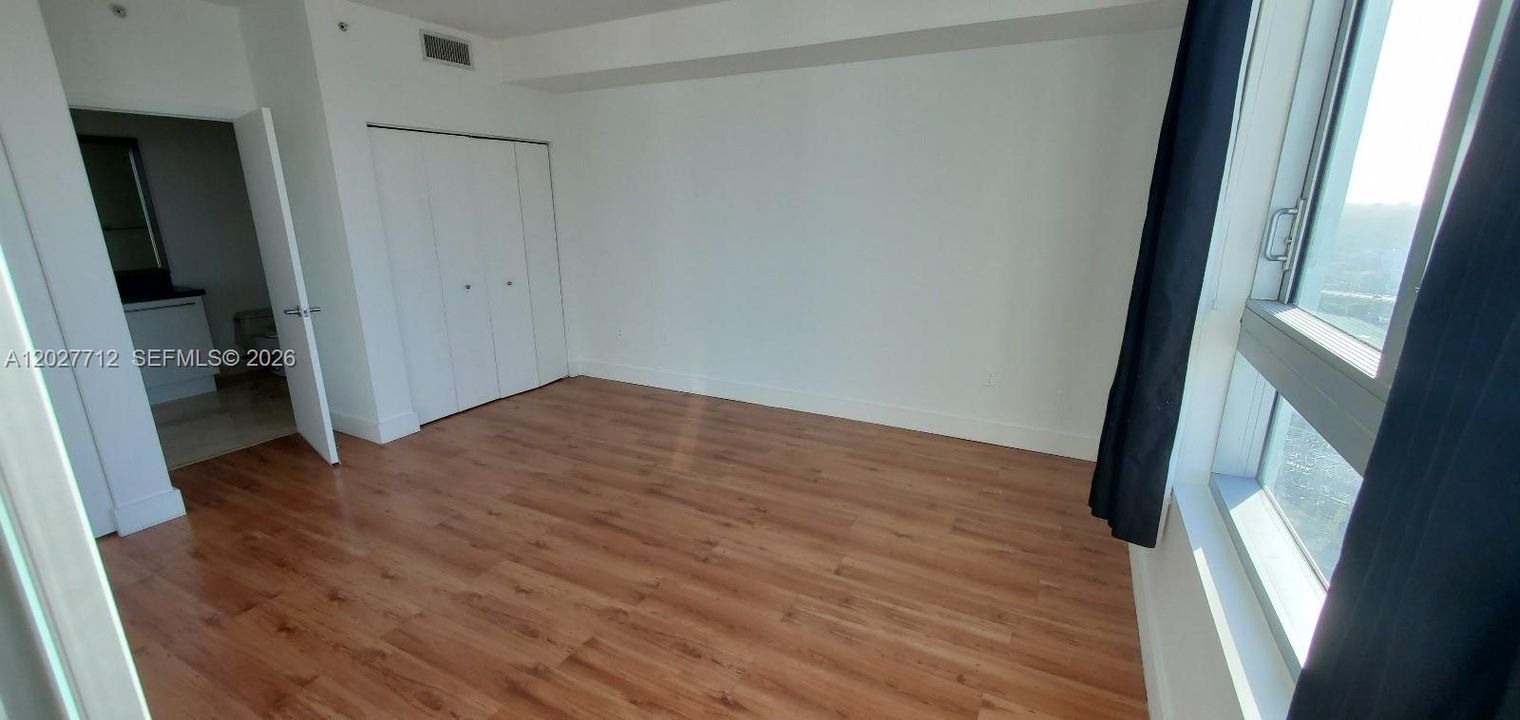В аренду: $2,850 (1 спален, 1 ванн, 814 Квадратных фут)