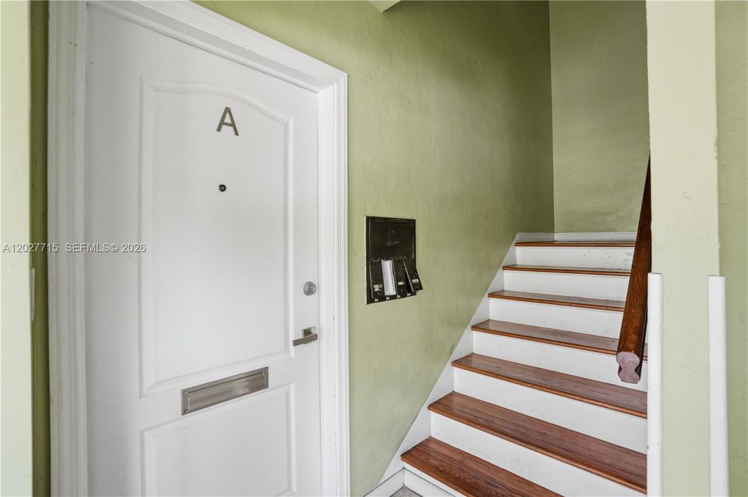 For Rent: $2,650 (2 beds, 1 baths, 672 Square Feet)