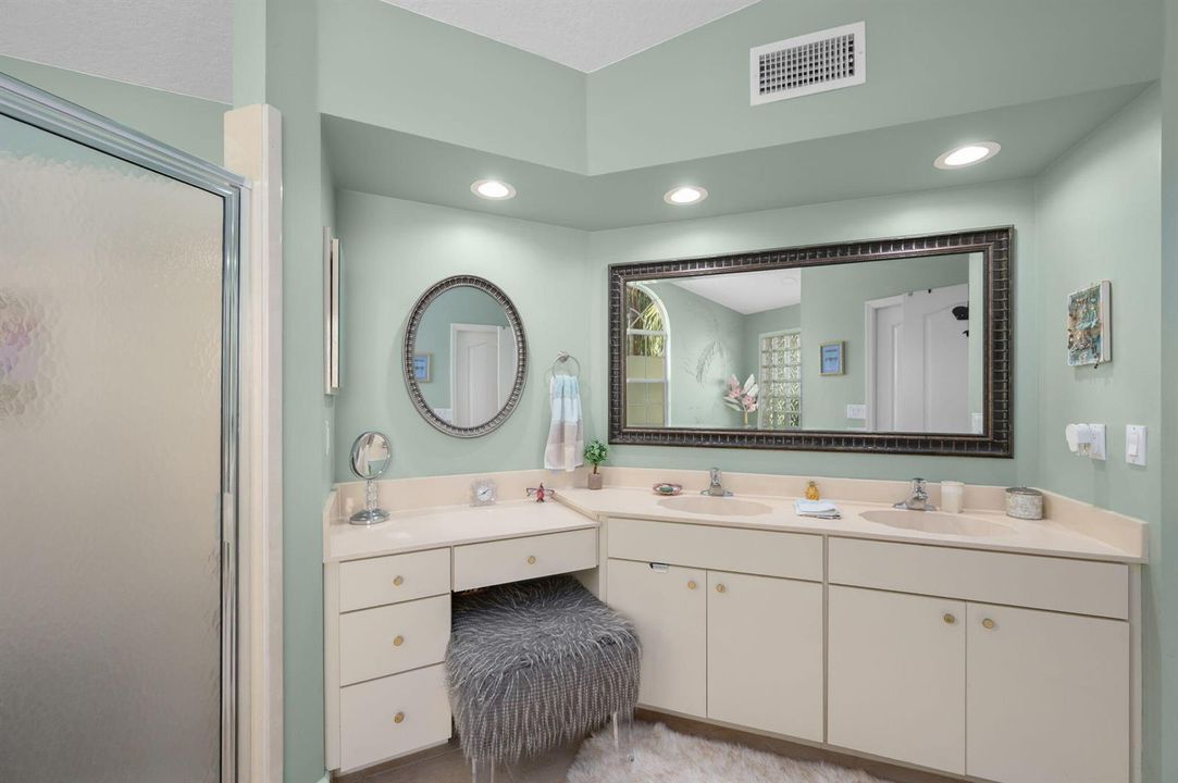 12-web-or-mls-1306 SW Cottonwood Cove -