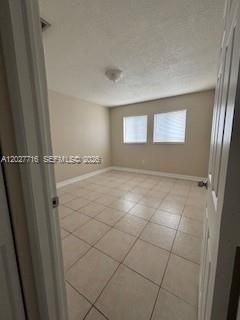 For Rent: $2,350 (2 beds, 1 baths, 884 Square Feet)