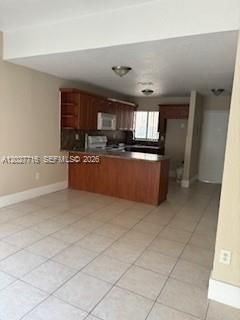For Rent: $2,350 (2 beds, 1 baths, 884 Square Feet)