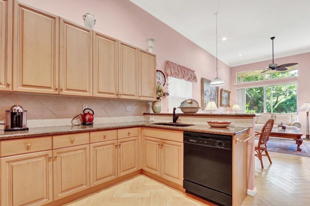 Oversized Kitchen
