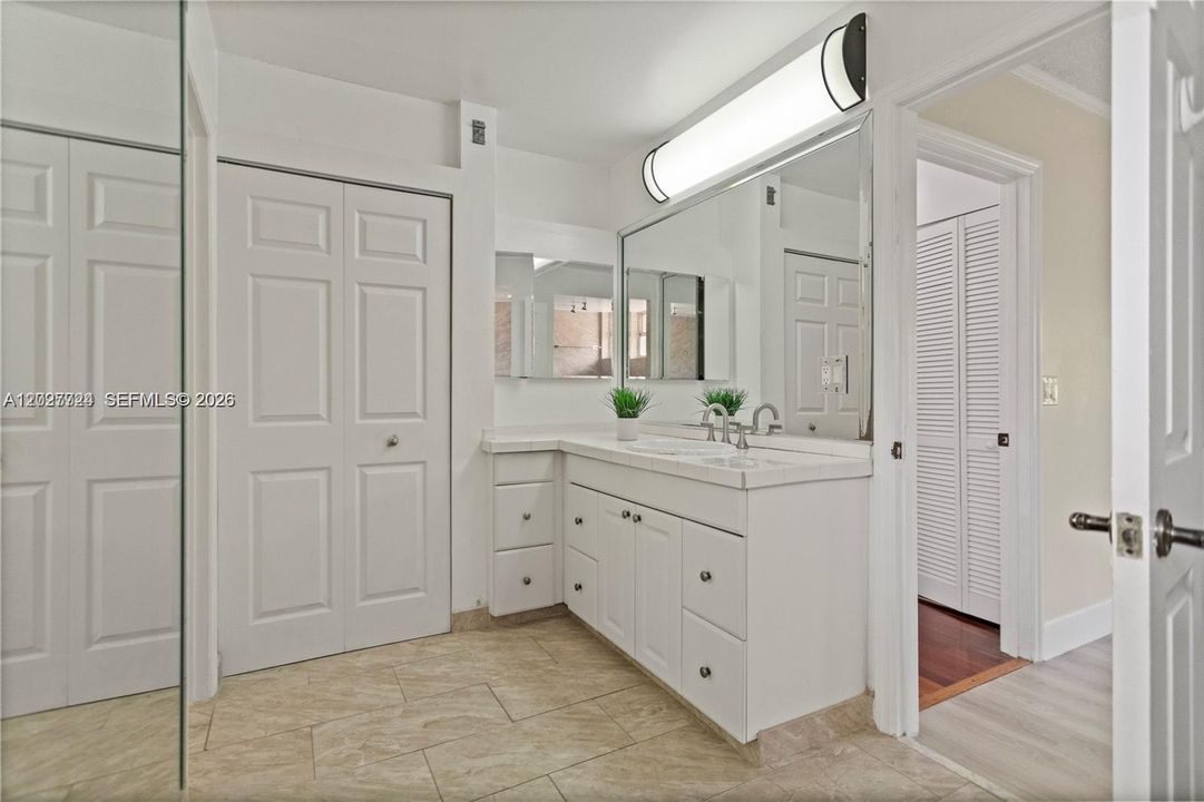 For Sale: $730,000 (4 beds, 2 baths, 2114 Square Feet)