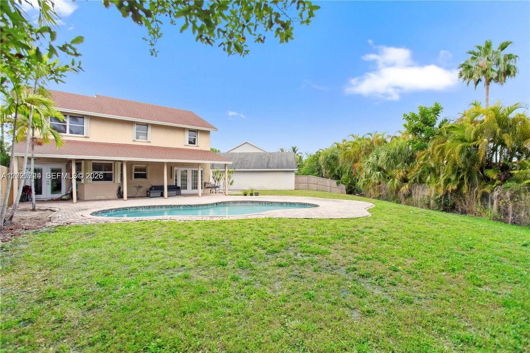 For Sale: $730,000 (4 beds, 2 baths, 2114 Square Feet)