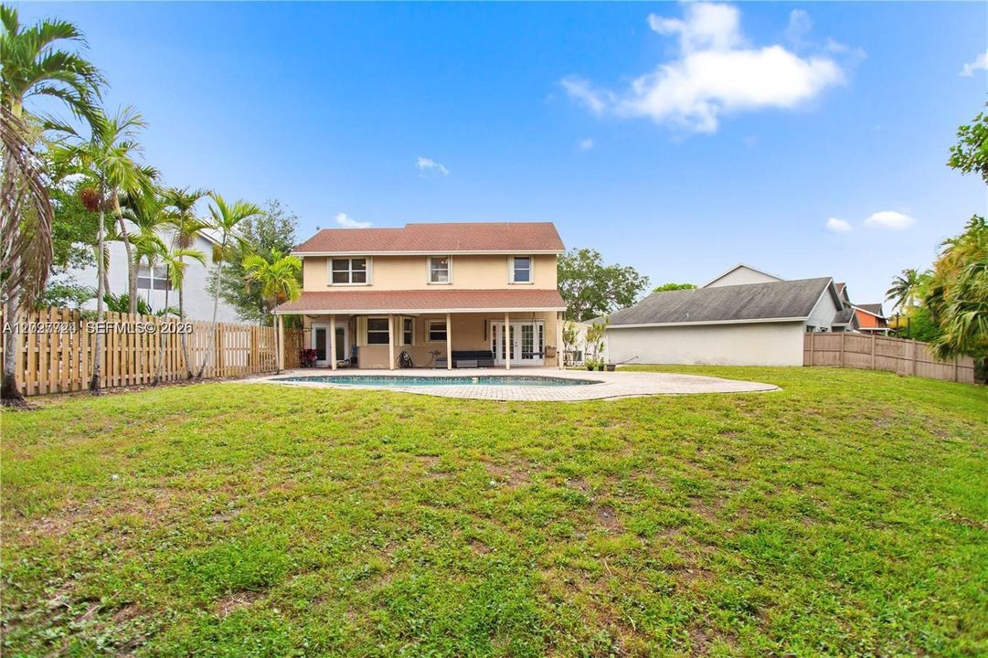 For Sale: $730,000 (4 beds, 2 baths, 2114 Square Feet)