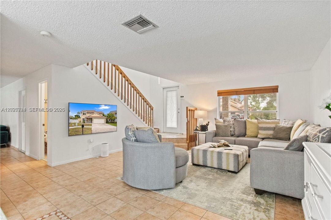 For Sale: $730,000 (4 beds, 2 baths, 2114 Square Feet)