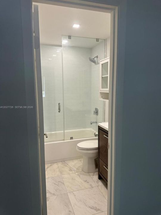 В аренду: $2,950 (2 спален, 2 ванн, 1000 Квадратных фут)