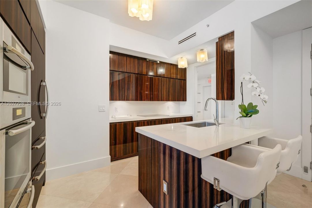 For Rent: $20,000 (2 beds, 2 baths, 1443 Square Feet)