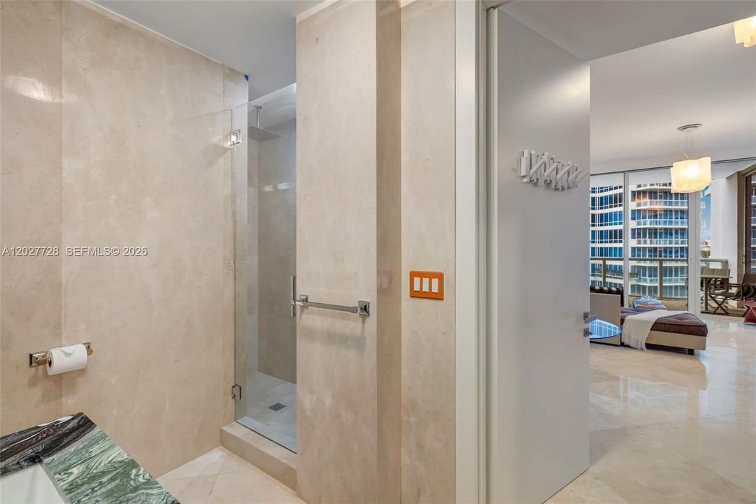 For Rent: $20,000 (2 beds, 2 baths, 1443 Square Feet)