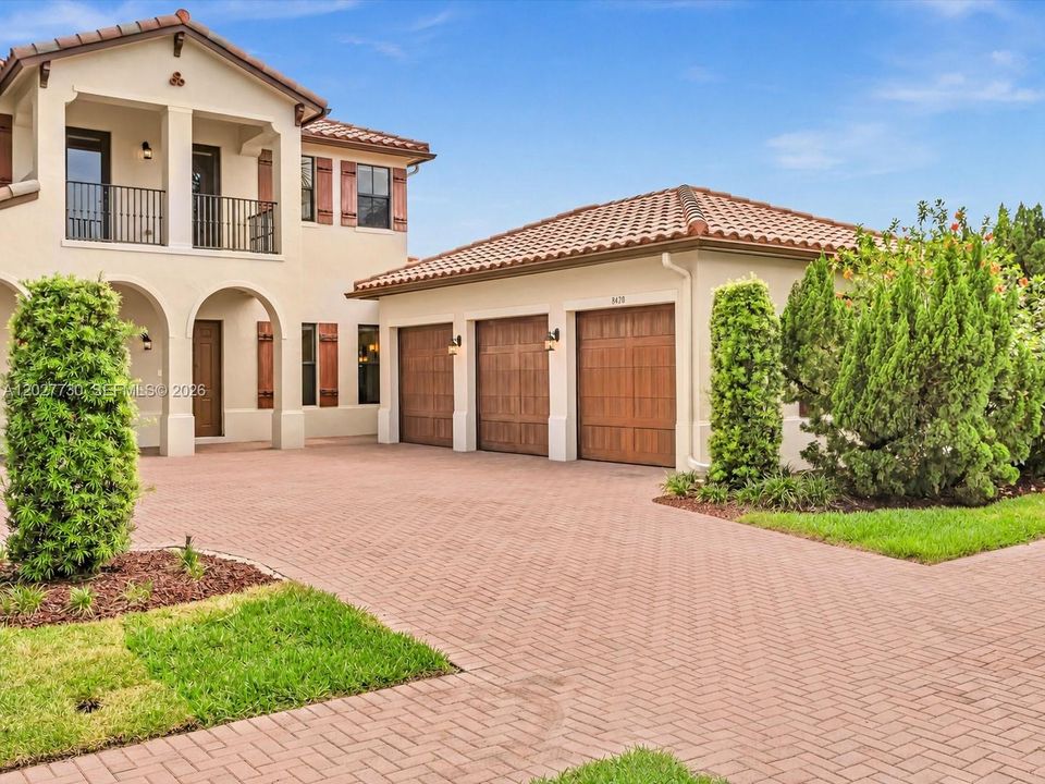 En Venta: $1,550,000 (5 camas, 3 baños, 4040 Pies cuadrados)