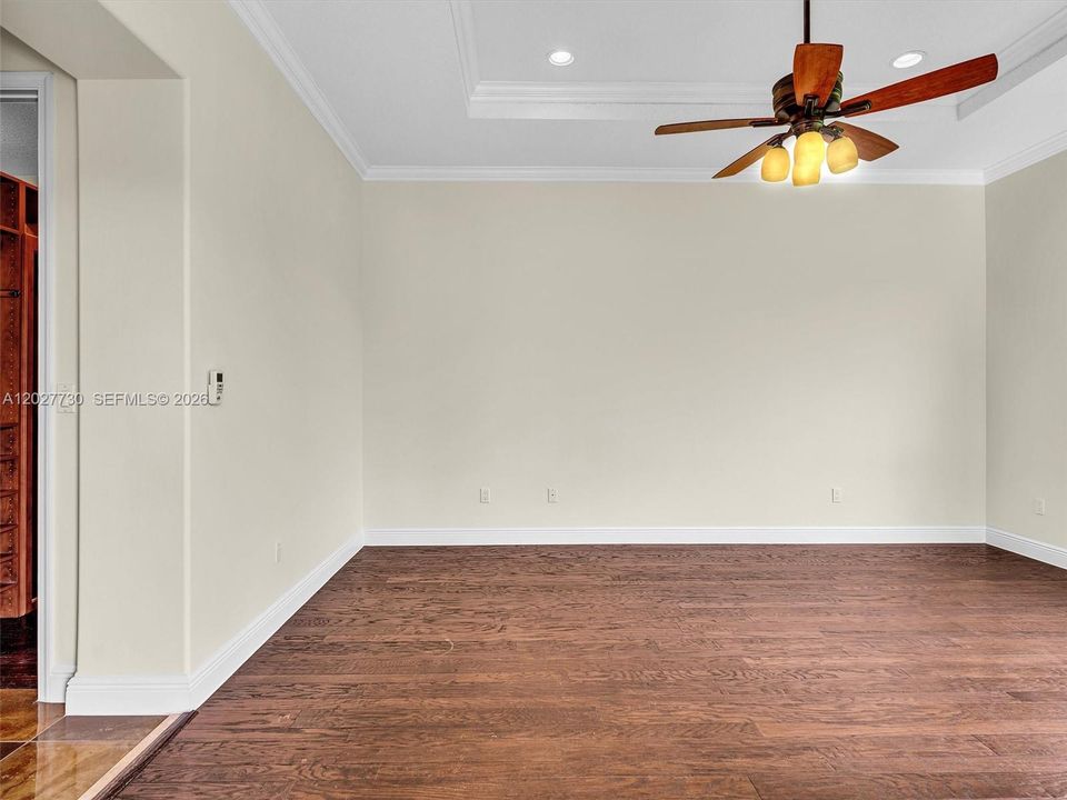 En Venta: $1,550,000 (5 camas, 3 baños, 4040 Pies cuadrados)