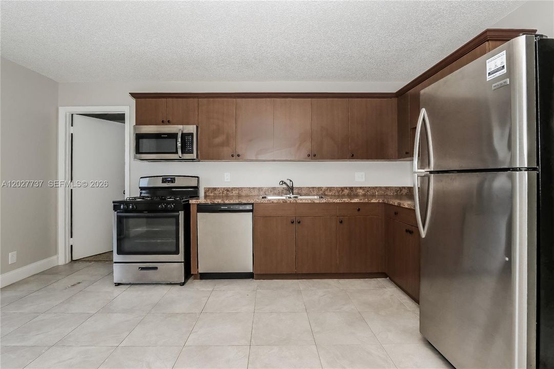 For Sale: $475,000 (4 beds, 2 baths, 1420 Square Feet)
