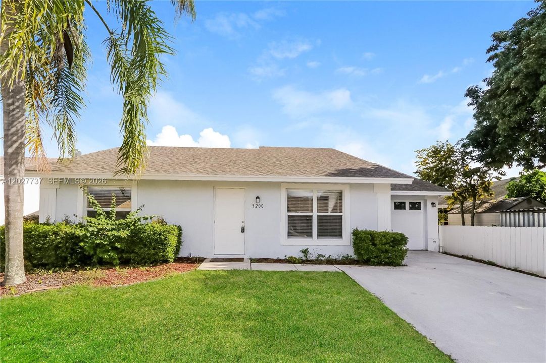 For Sale: $475,000 (4 beds, 2 baths, 1420 Square Feet)