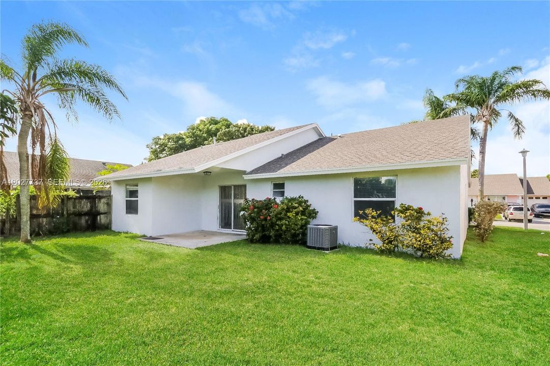 For Sale: $475,000 (4 beds, 2 baths, 1420 Square Feet)