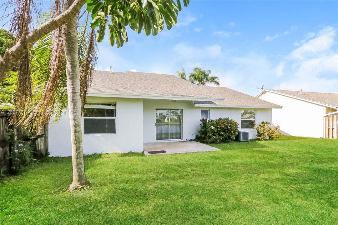 For Sale: $475,000 (4 beds, 2 baths, 1420 Square Feet)