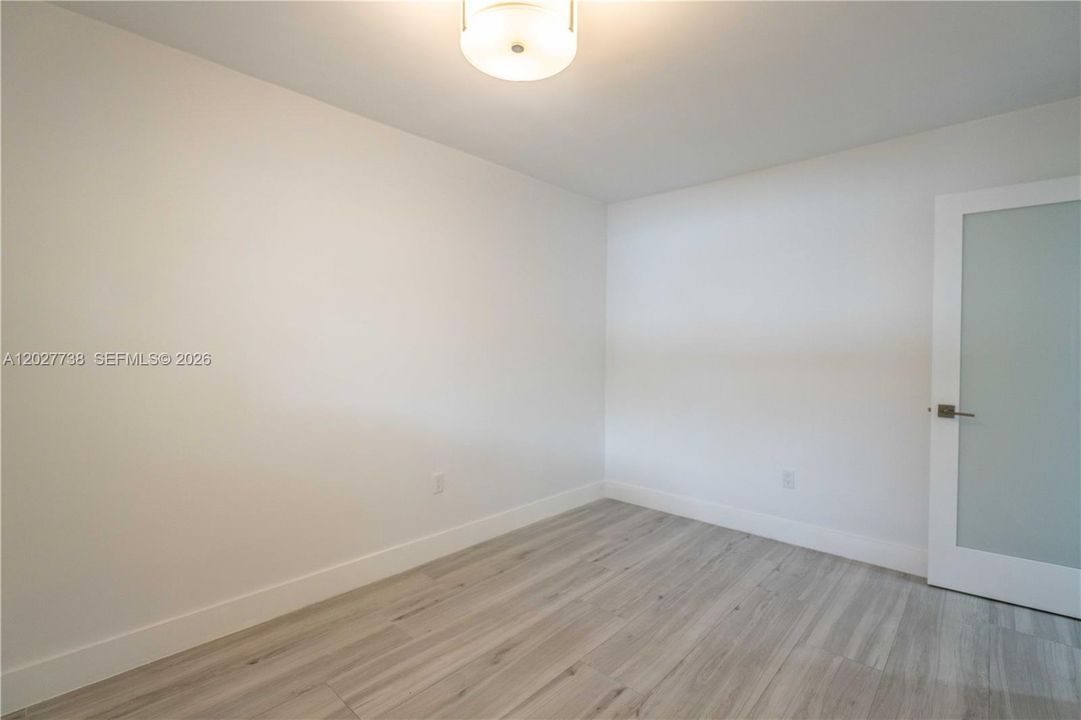 В аренду: $3,400 (2 спален, 1 ванн, 677 Квадратных фут)