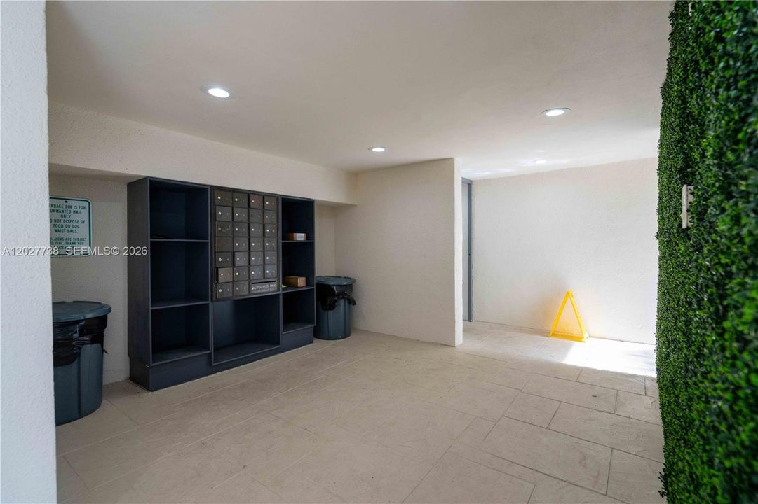 В аренду: $3,400 (2 спален, 1 ванн, 677 Квадратных фут)