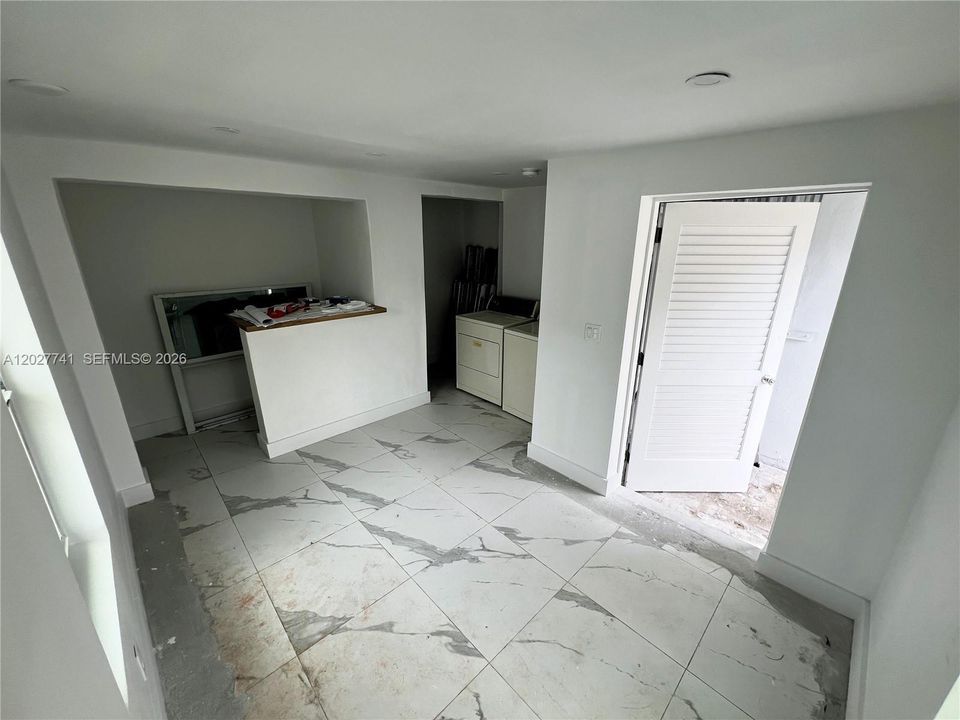 For Sale: $520,000 (4 beds, 2 baths, 1888 Square Feet)