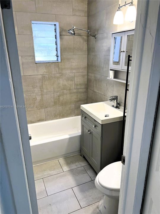 For Sale: $520,000 (4 beds, 2 baths, 1888 Square Feet)