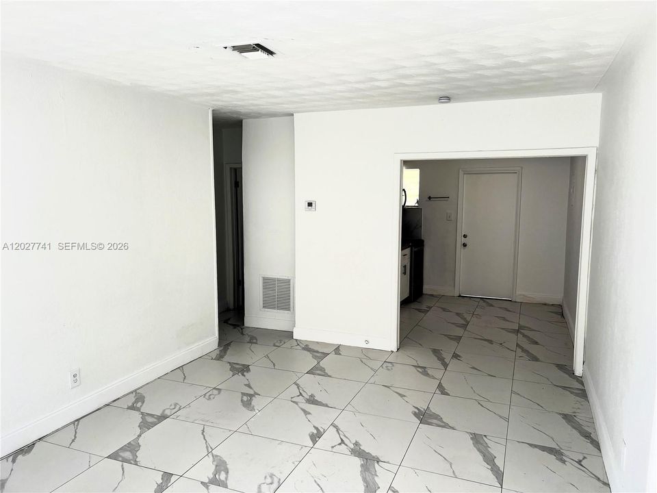 For Sale: $520,000 (4 beds, 2 baths, 1888 Square Feet)
