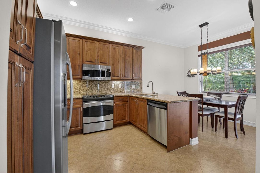 Gourmet kitchen