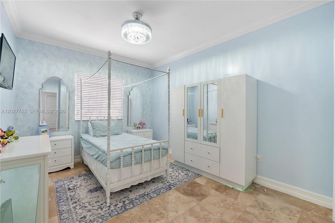 For Sale: $1,250,000 (4 beds, 3 baths, 2415 Square Feet)