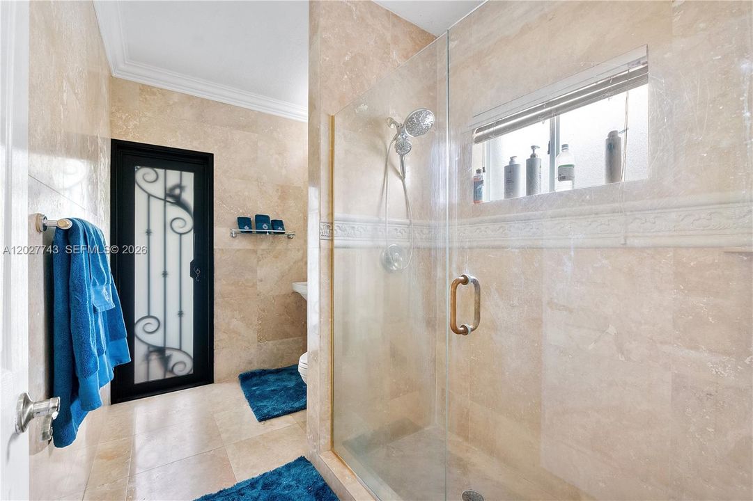 For Sale: $1,250,000 (4 beds, 3 baths, 2415 Square Feet)