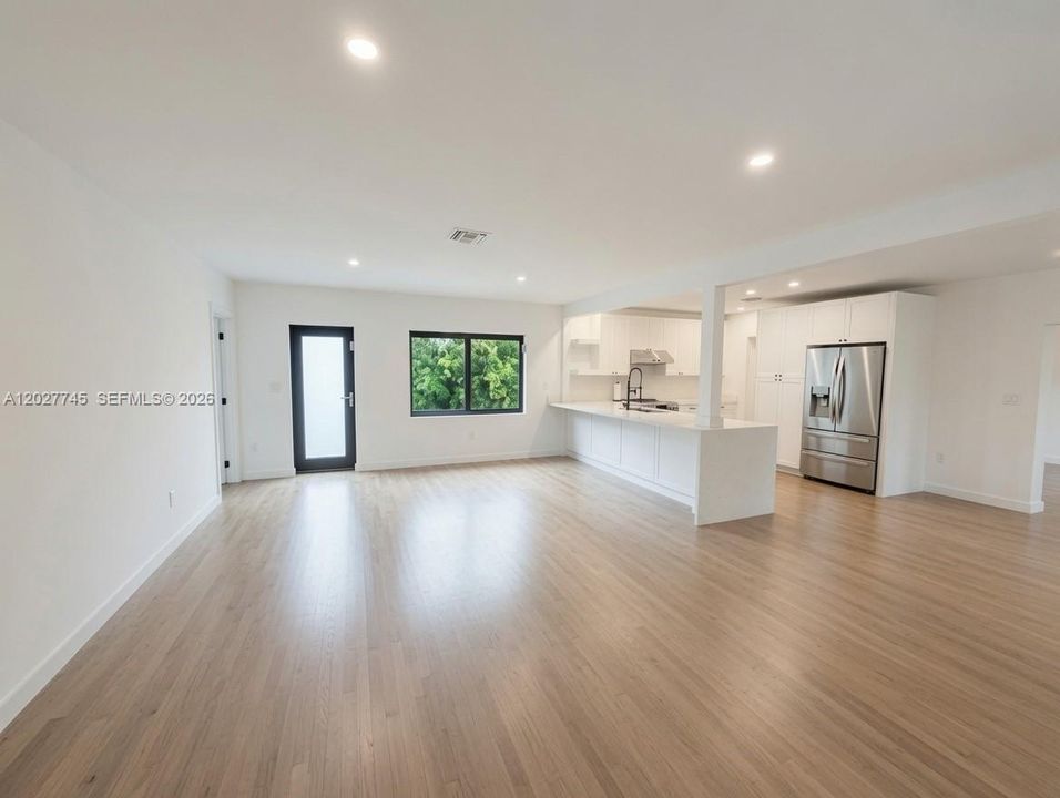 На продажу: $1,995,000 (3 спален, 2 ванн, 1808 Квадратных фут)