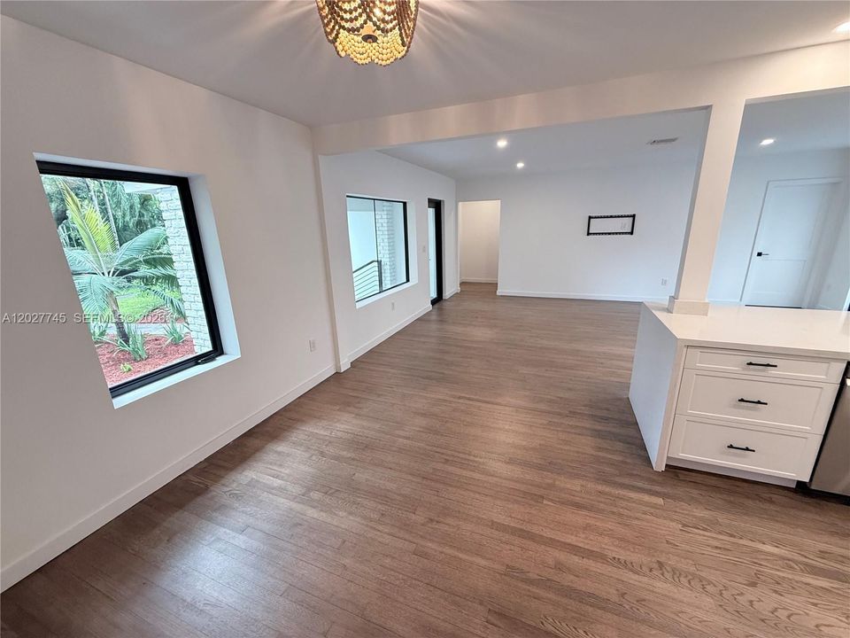 На продажу: $1,995,000 (3 спален, 2 ванн, 1808 Квадратных фут)
