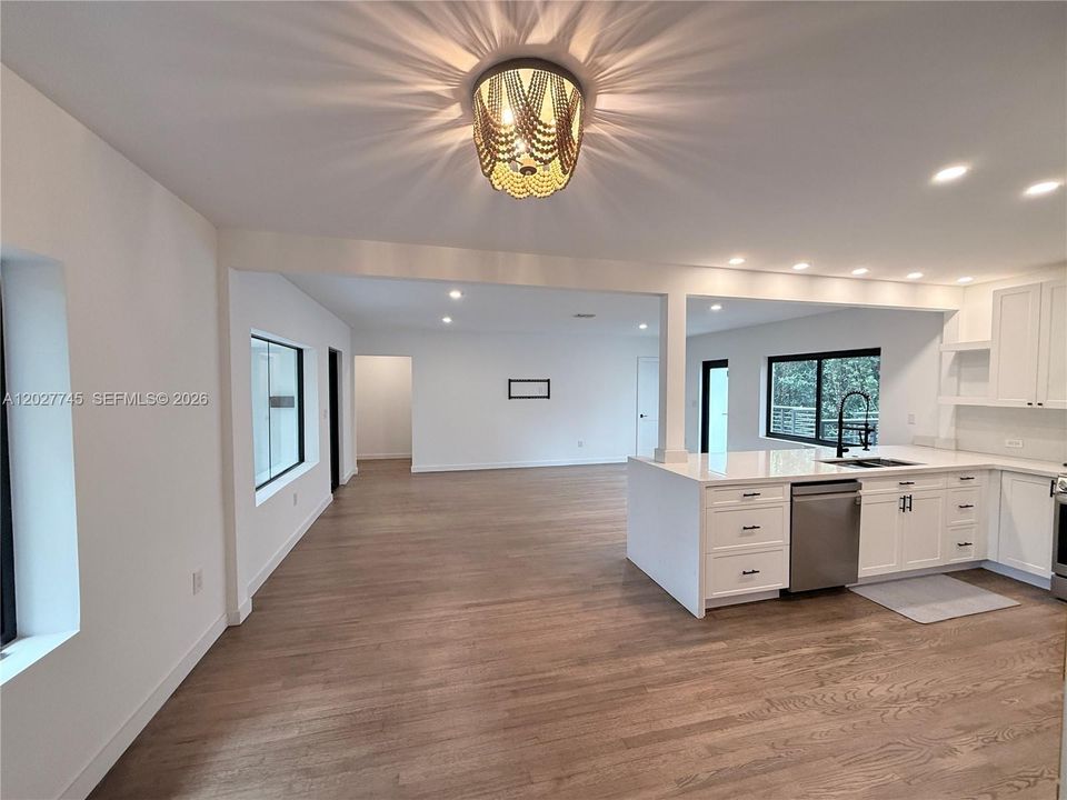 На продажу: $1,995,000 (3 спален, 2 ванн, 1808 Квадратных фут)