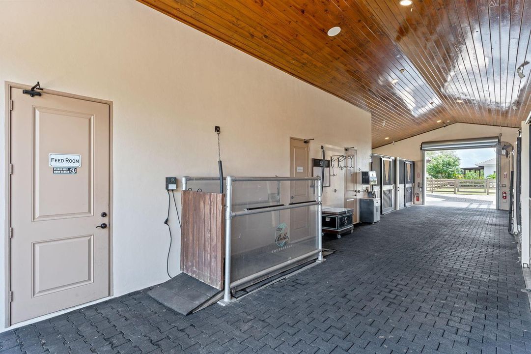 121-web-or-mls-A7408605