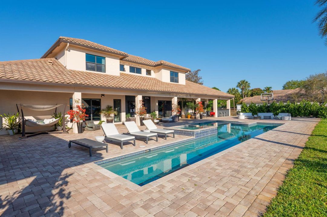 14-web-or-mls-A7408489